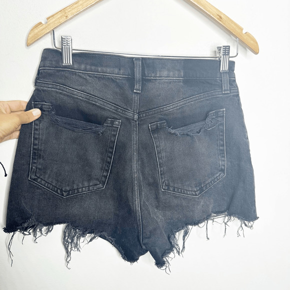 ABERCROMBIE & FITCH ULTRA HIGH RISE MOM SHORT Washed Black Gray womens 6 28 - Picture 5 of 6